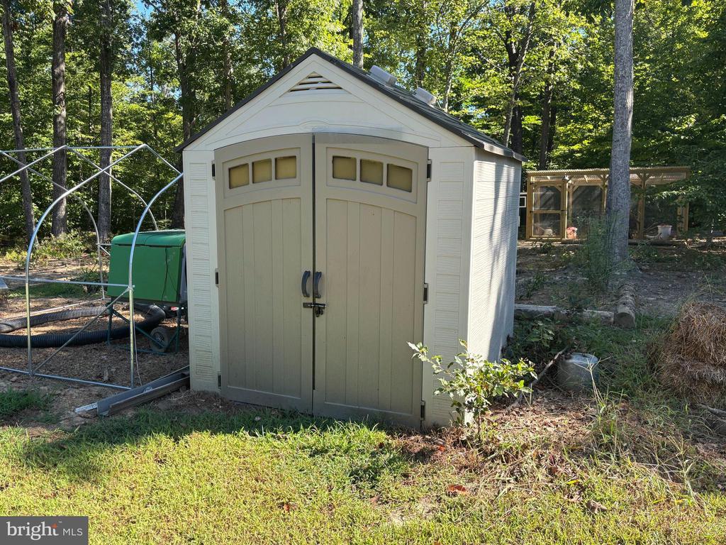 5428 RIDGE RD, SPOTSYLVANIA, Virginia 22551, 4 Bedrooms Bedrooms, ,3 BathroomsBathrooms,Residential,5428 RIDGE RD,VASP2035932 MLS # VASP2035932