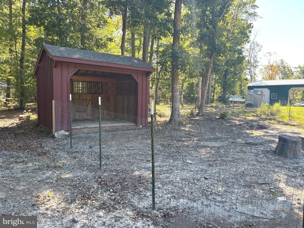 5428 RIDGE RD, SPOTSYLVANIA, Virginia 22551, 4 Bedrooms Bedrooms, ,3 BathroomsBathrooms,Residential,5428 RIDGE RD,VASP2035932 MLS # VASP2035932