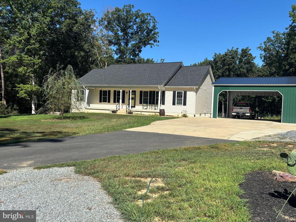 5428 RIDGE RD, SPOTSYLVANIA, Virginia 22551, 4 Bedrooms Bedrooms, ,3 BathroomsBathrooms,Residential,5428 RIDGE RD,VASP2035932 MLS # VASP2035932