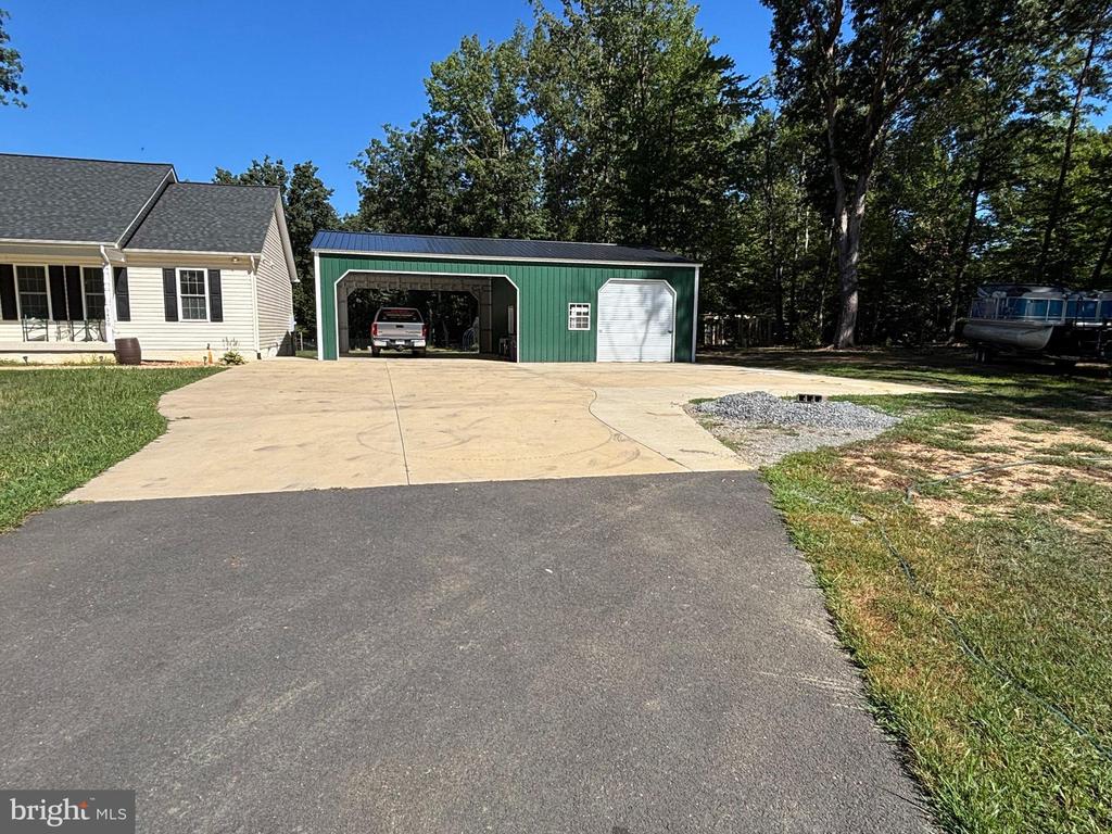 5428 RIDGE RD, SPOTSYLVANIA, Virginia 22551, 4 Bedrooms Bedrooms, ,3 BathroomsBathrooms,Residential,5428 RIDGE RD,VASP2035932 MLS # VASP2035932