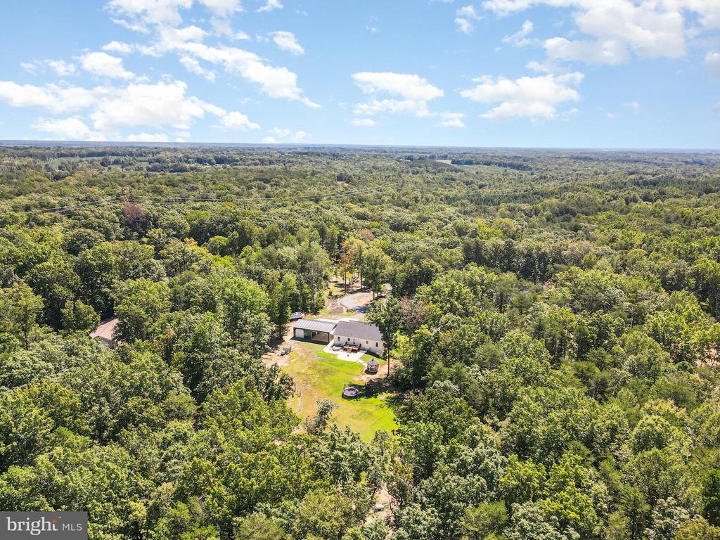 5428 RIDGE RD, SPOTSYLVANIA, Virginia 22551, 4 Bedrooms Bedrooms, ,3 BathroomsBathrooms,Residential,5428 RIDGE RD,VASP2035932 MLS # VASP2035932