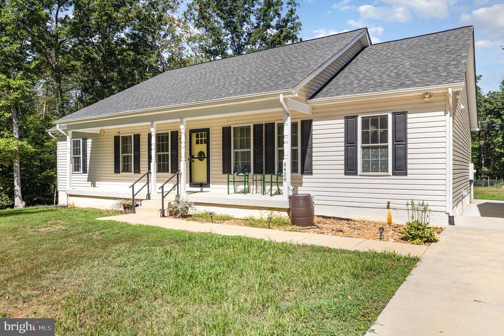 5428 RIDGE RD, SPOTSYLVANIA, Virginia 22551, 4 Bedrooms Bedrooms, ,3 BathroomsBathrooms,Residential,5428 RIDGE RD,VASP2035932 MLS # VASP2035932