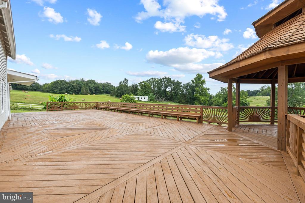 13506 TEAR JAMES TRL, AMISSVILLE, Virginia 20106, 3 Bedrooms Bedrooms, ,2 BathroomsBathrooms,Residential,13506 TEAR JAMES TRL,VACU2011460 MLS # VACU2011460