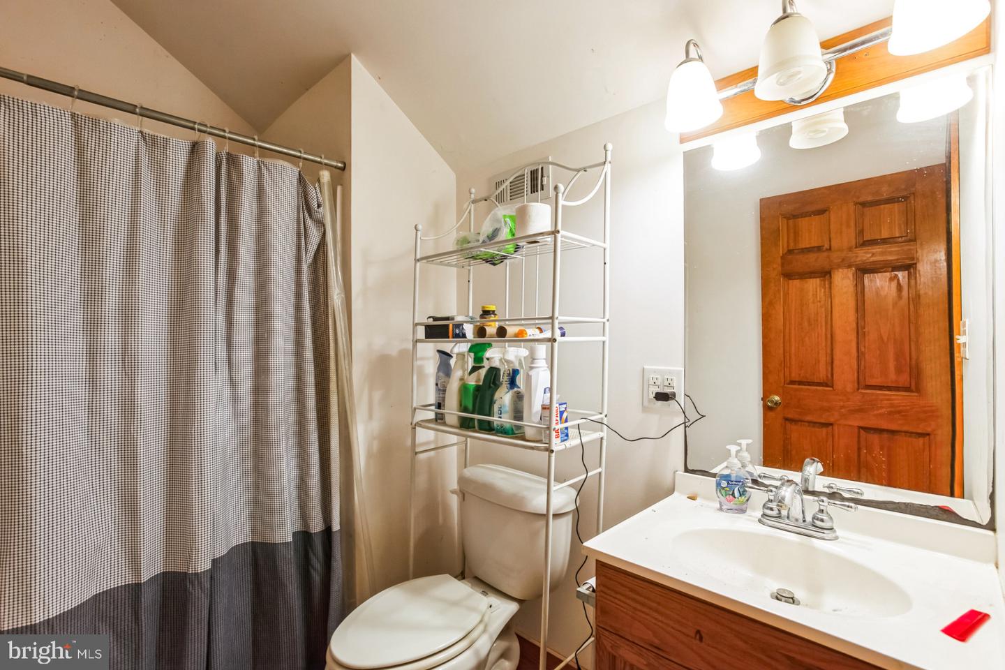 1000 ARLINGTON, DUNNSVILLE, Virginia 22454, 7 Bedrooms Bedrooms, 14 Rooms Rooms,4 BathroomsBathrooms,Residential,For sale,1000 ARLINGTON,VAES2000862 MLS # VAES2000862