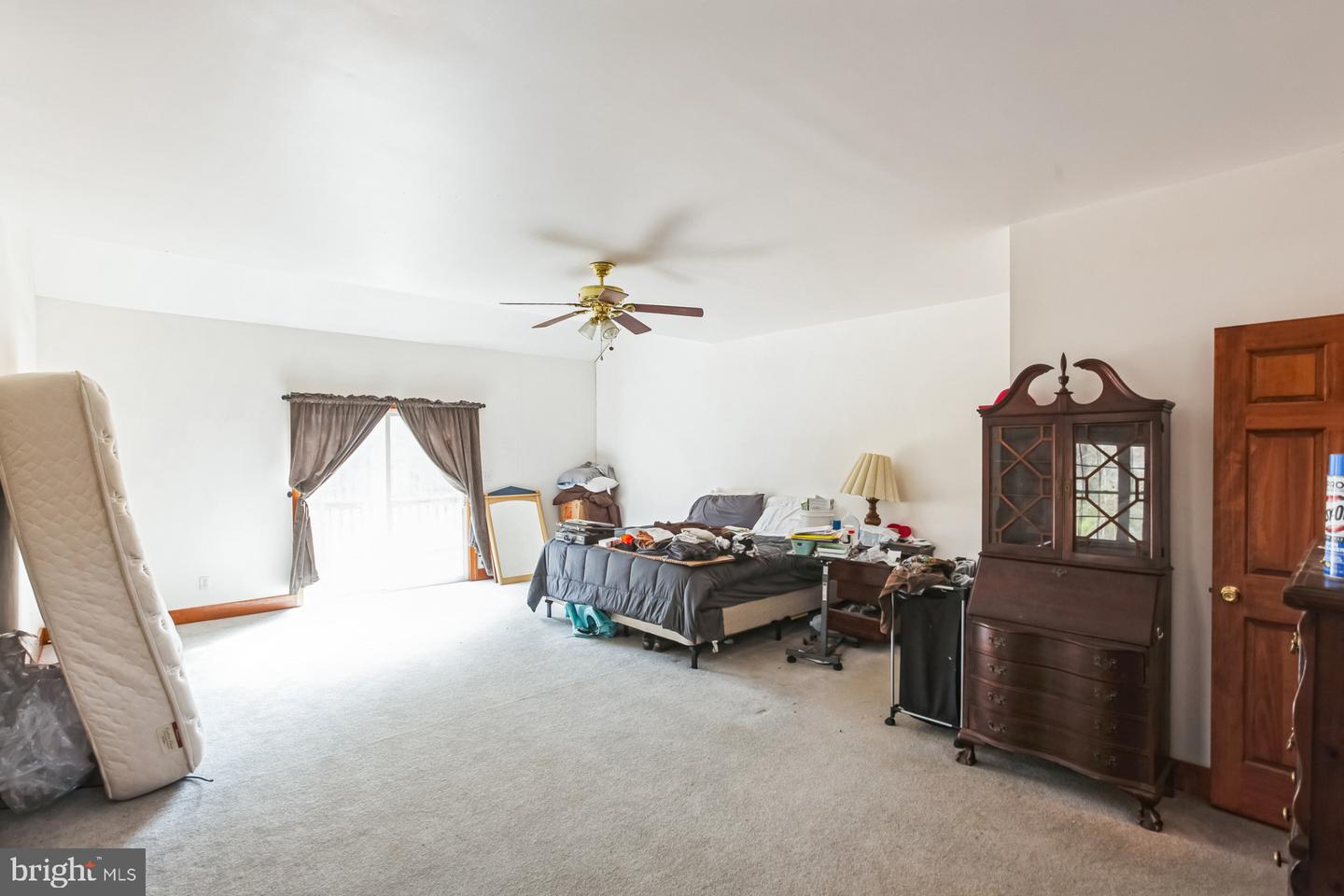 1000 ARLINGTON, DUNNSVILLE, Virginia 22454, 7 Bedrooms Bedrooms, 14 Rooms Rooms,4 BathroomsBathrooms,Residential,For sale,1000 ARLINGTON,VAES2000862 MLS # VAES2000862
