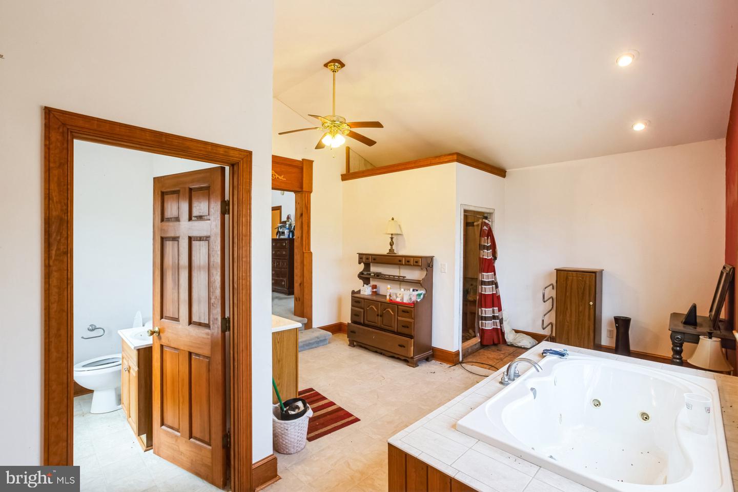 1000 ARLINGTON, DUNNSVILLE, Virginia 22454, 7 Bedrooms Bedrooms, 14 Rooms Rooms,4 BathroomsBathrooms,Residential,For sale,1000 ARLINGTON,VAES2000862 MLS # VAES2000862