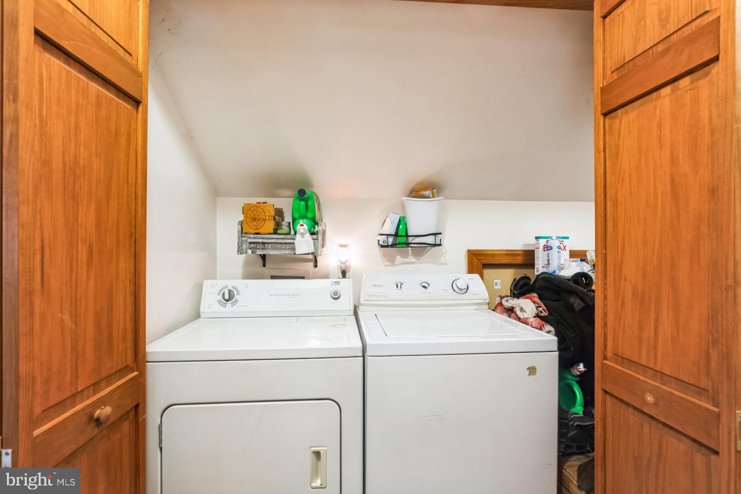 1000 ARLINGTON, DUNNSVILLE, Virginia 22454, 7 Bedrooms Bedrooms, 14 Rooms Rooms,4 BathroomsBathrooms,Residential,For sale,1000 ARLINGTON,VAES2000862 MLS # VAES2000862