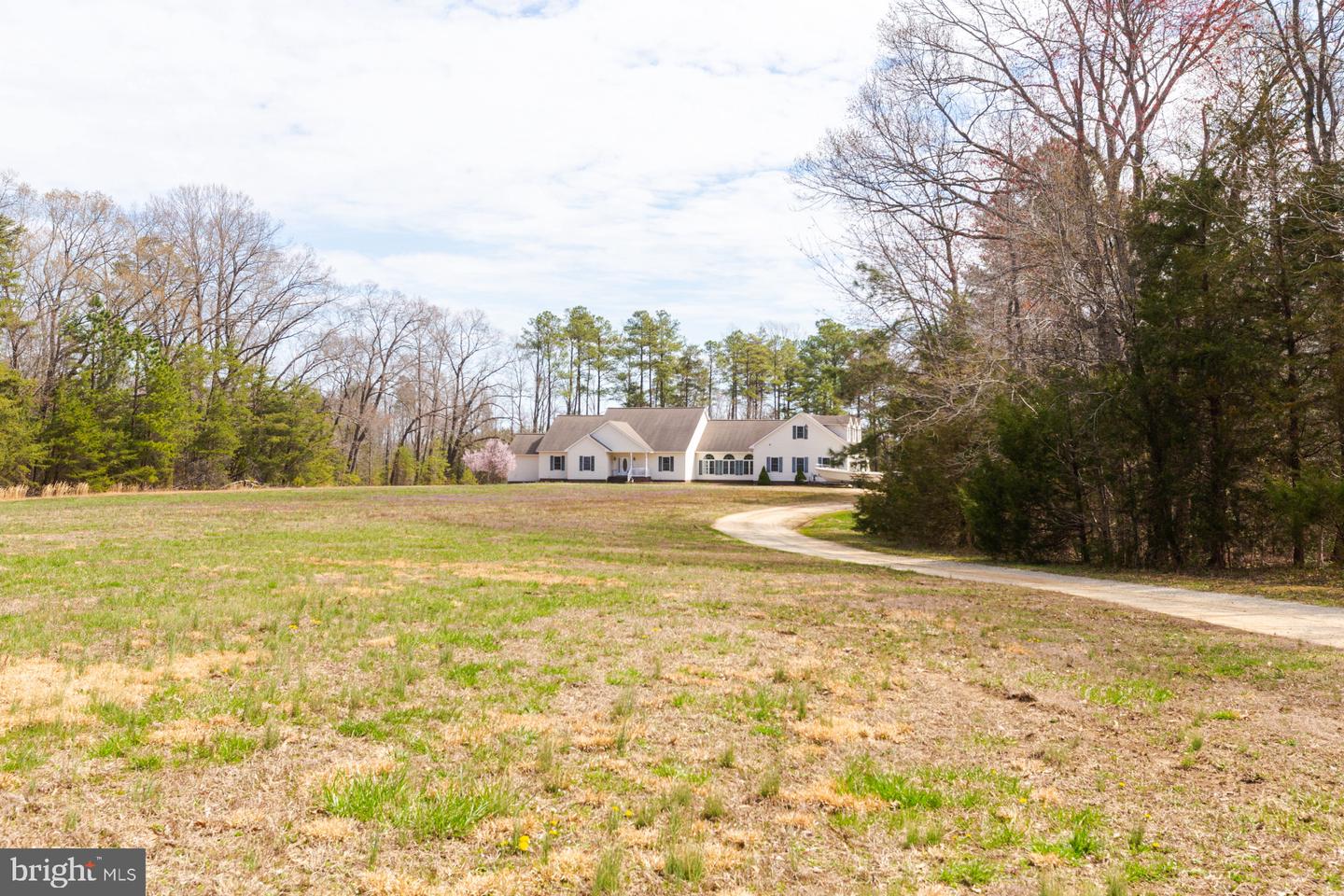 1000 ARLINGTON, DUNNSVILLE, Virginia 22454, 7 Bedrooms Bedrooms, 14 Rooms Rooms,4 BathroomsBathrooms,Residential,For sale,1000 ARLINGTON,VAES2000862 MLS # VAES2000862