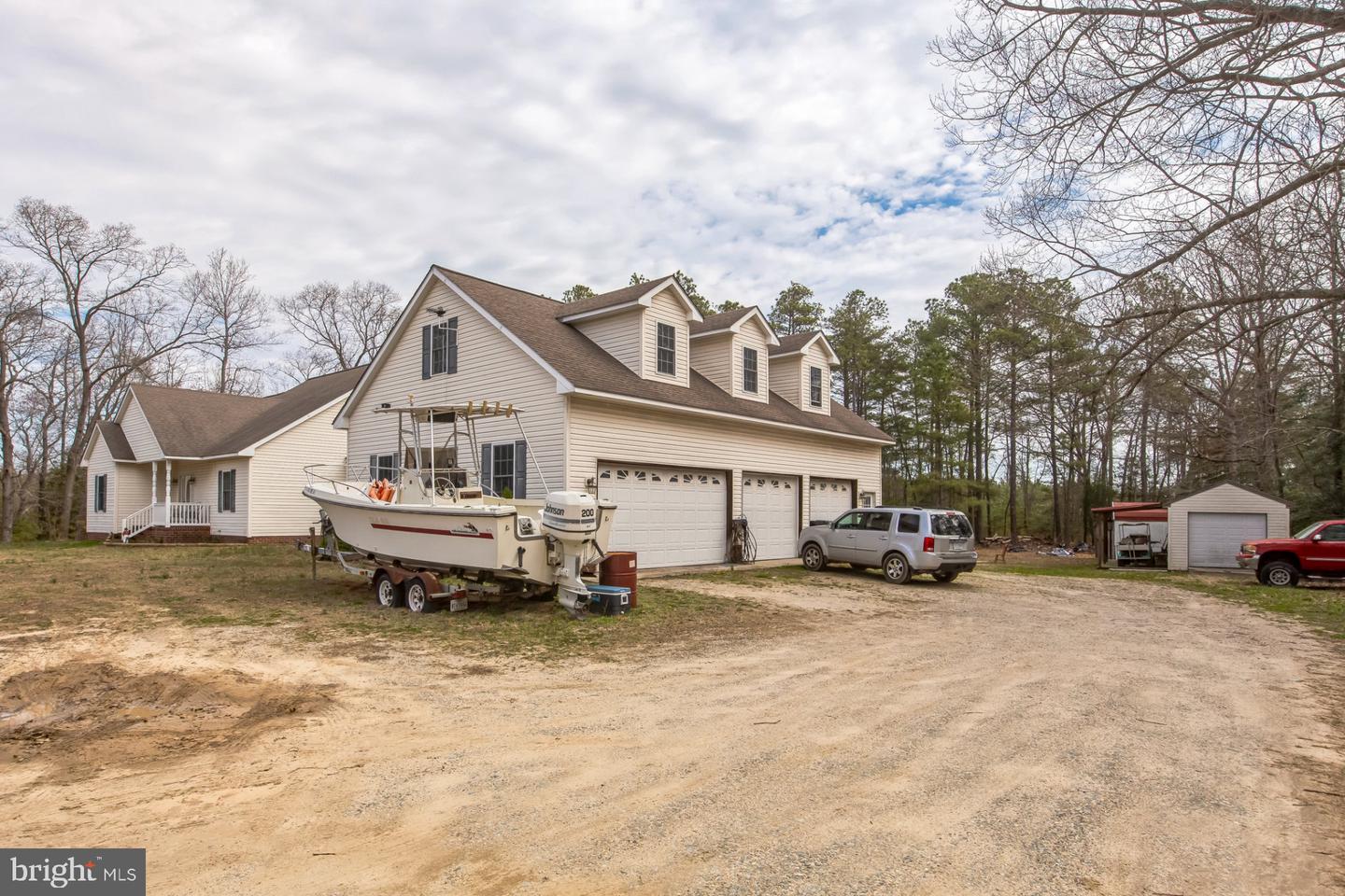 1000 ARLINGTON, DUNNSVILLE, Virginia 22454, 7 Bedrooms Bedrooms, 14 Rooms Rooms,4 BathroomsBathrooms,Residential,For sale,1000 ARLINGTON,VAES2000862 MLS # VAES2000862