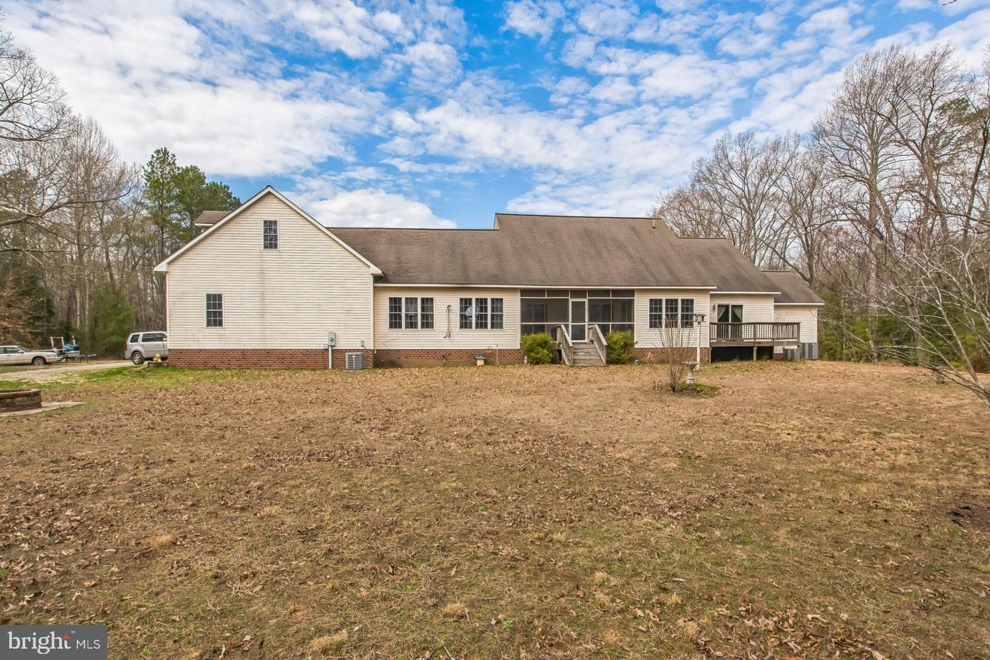 1000 ARLINGTON, DUNNSVILLE, Virginia 22454, 7 Bedrooms Bedrooms, 14 Rooms Rooms,4 BathroomsBathrooms,Residential,For sale,1000 ARLINGTON,VAES2000862 MLS # VAES2000862