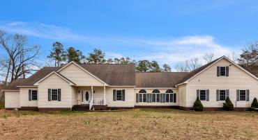 1000 ARLINGTON, DUNNSVILLE, Virginia 22454, 7 Bedrooms Bedrooms, 14 Rooms Rooms,4 BathroomsBathrooms,Residential,For sale,1000 ARLINGTON,VAES2000862 MLS # VAES2000862