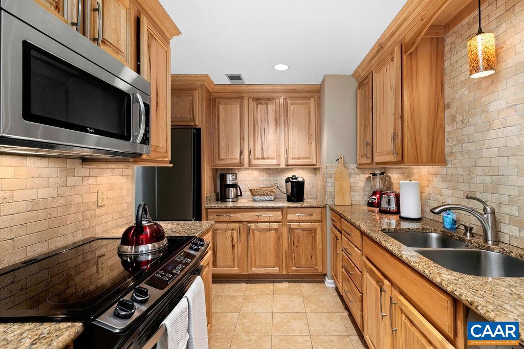 2035 STONE RIDGE, WINTERGREEN, Virginia 22967, 2 Bedrooms Bedrooms, ,2 BathroomsBathrooms,Residential,2035 STONE RIDGE,668346 MLS # 668346