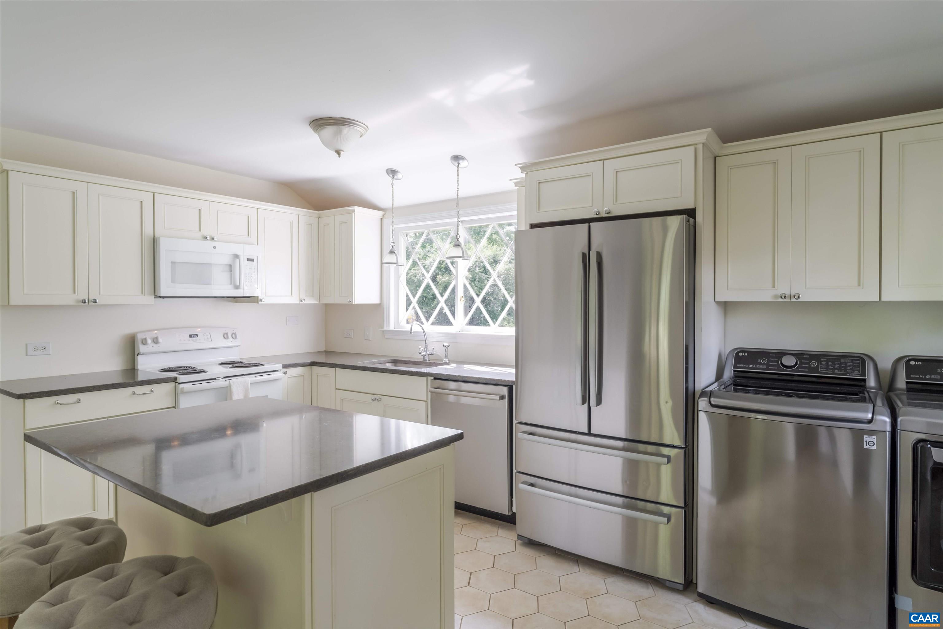 2904 BROOKMERE RD, CHARLOTTESVILLE, Virginia 22901, 3 Bedrooms Bedrooms, ,2 BathroomsBathrooms,Residential,2904 BROOKMERE RD,668357 MLS # 668357