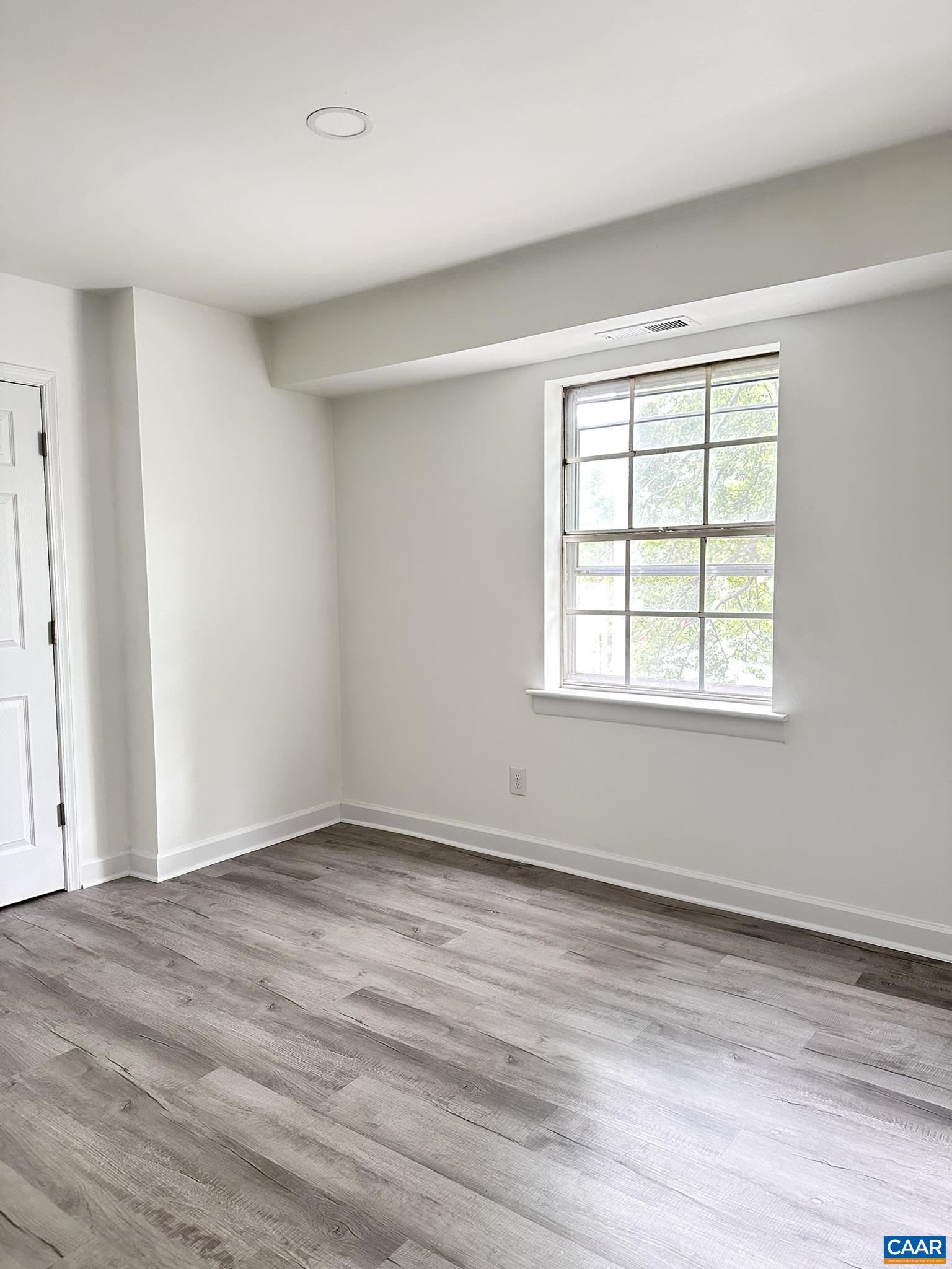 800 RUNNEL CT, CHARLOTTESVILLE, Virginia 22901, 2 Bedrooms Bedrooms, ,1 BathroomBathrooms,Residential,800 RUNNEL CT,668465 MLS # 668465