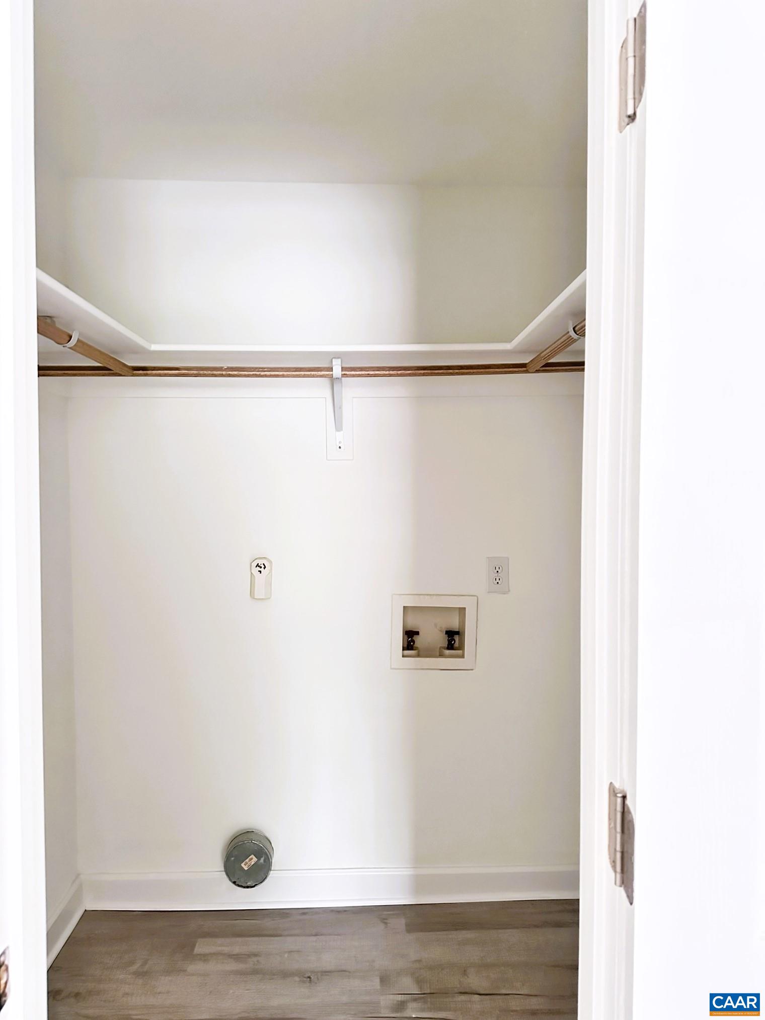 800 RUNNEL CT, CHARLOTTESVILLE, Virginia 22901, 2 Bedrooms Bedrooms, ,1 BathroomBathrooms,Residential,800 RUNNEL CT,668465 MLS # 668465