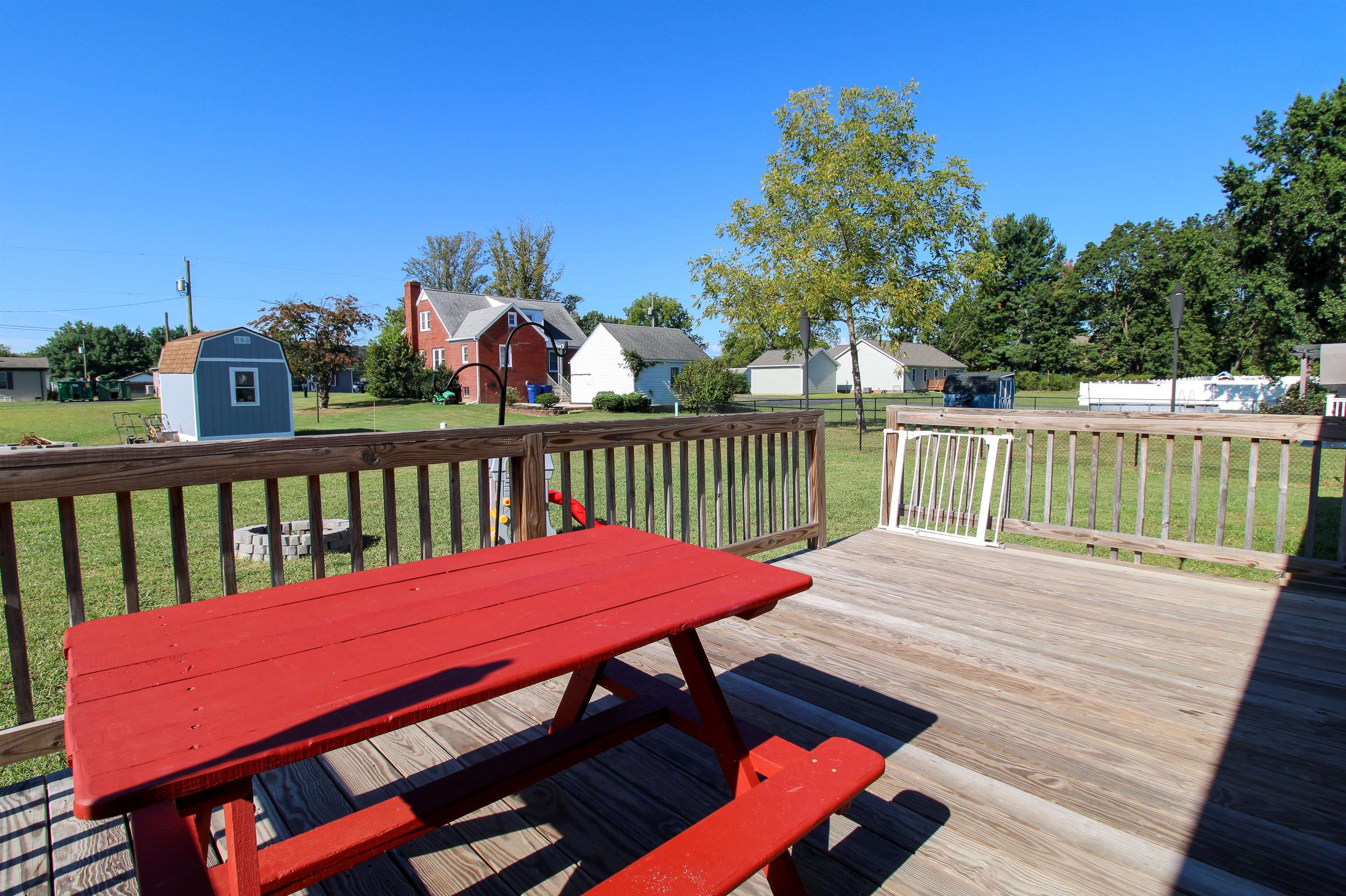 405 11TH ST, GROTTOES, Virginia 24441, 3 Bedrooms Bedrooms, ,2 BathroomsBathrooms,Residential,405 11TH ST,668468 MLS # 668468