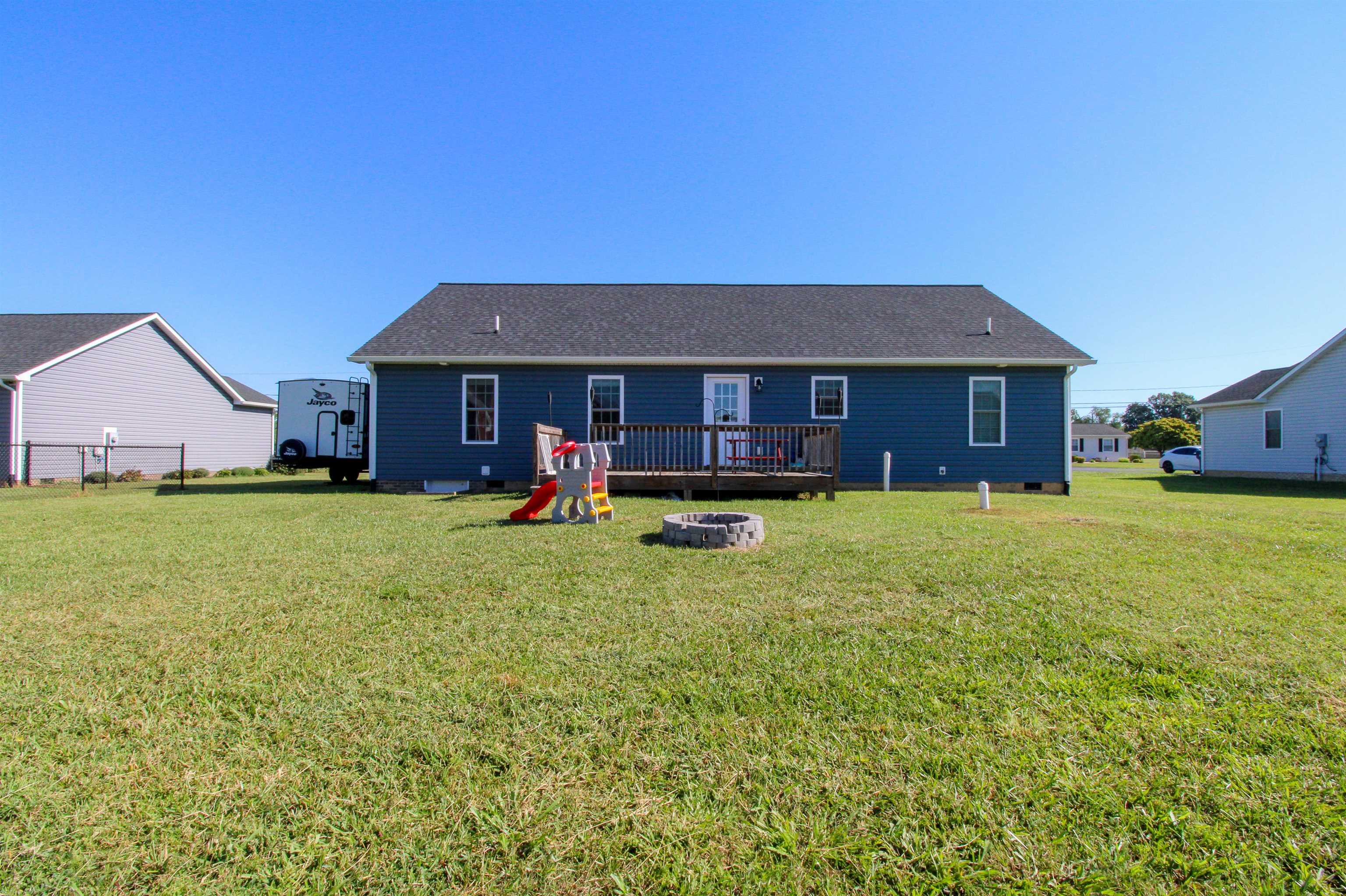 405 11TH ST, GROTTOES, Virginia 24441, 3 Bedrooms Bedrooms, ,2 BathroomsBathrooms,Residential,405 11TH ST,668468 MLS # 668468