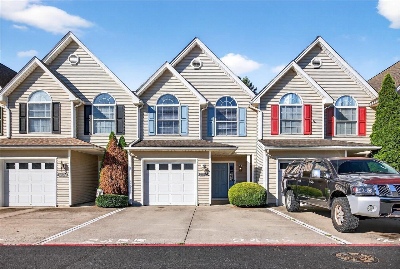 2455 TWIN GABLES CT, ROCKINGHAM, Virginia 22801, 3 Bedrooms Bedrooms, ,2 BathroomsBathrooms,Residential,2455 TWIN GABLES CT,668477 MLS # 668477