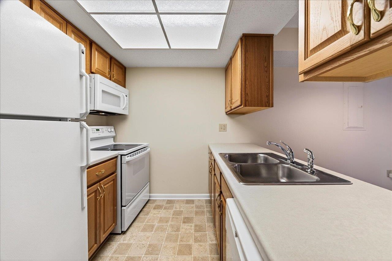2455 TWIN GABLES CT, ROCKINGHAM, Virginia 22801, 3 Bedrooms Bedrooms, ,2 BathroomsBathrooms,Residential,2455 TWIN GABLES CT,668477 MLS # 668477