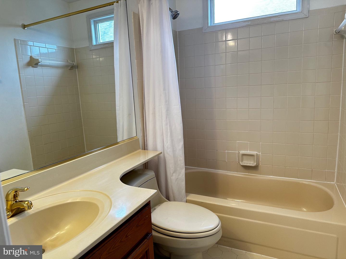 6517 SUMMERTON WAY, SPRINGFIELD, Virginia 22150, 3 Bedrooms Bedrooms, ,3 BathroomsBathrooms,Residential,For sale,6517 SUMMERTON WAY,VAFX2254460 MLS # VAFX2254460