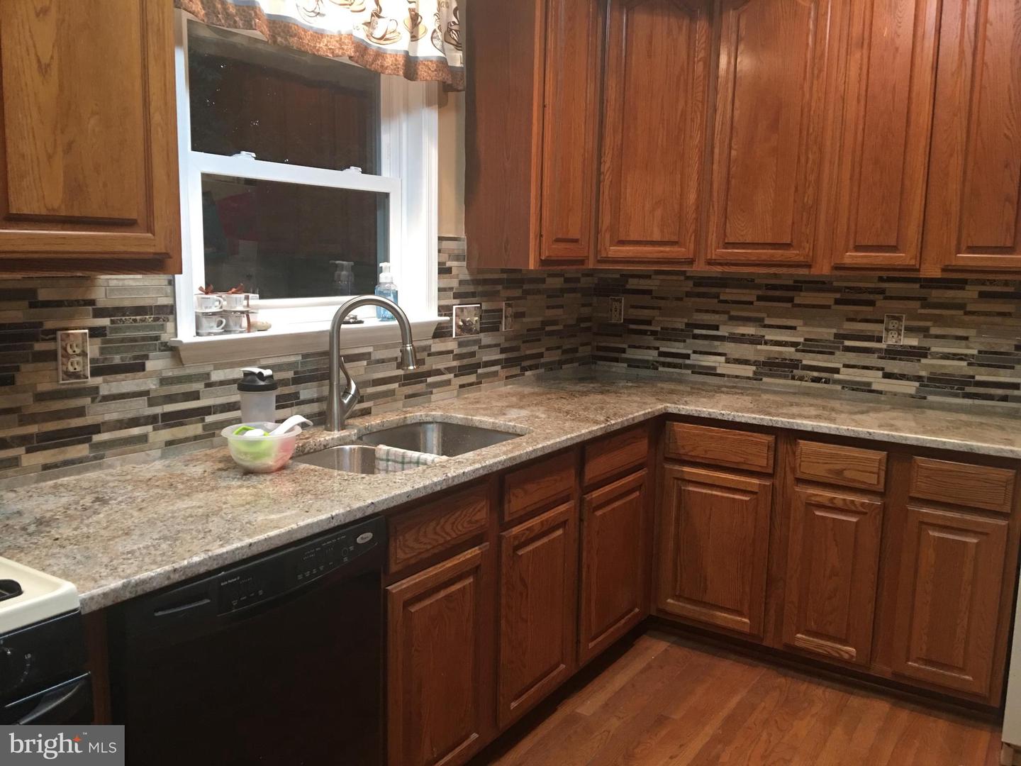 5886 RHODE ISLAND DR, WOODBRIDGE, Virginia 22193, 4 Bedrooms Bedrooms, ,3 BathroomsBathrooms,Residential,For sale,5886 RHODE ISLAND DR,VAPW2100418 MLS # VAPW2100418