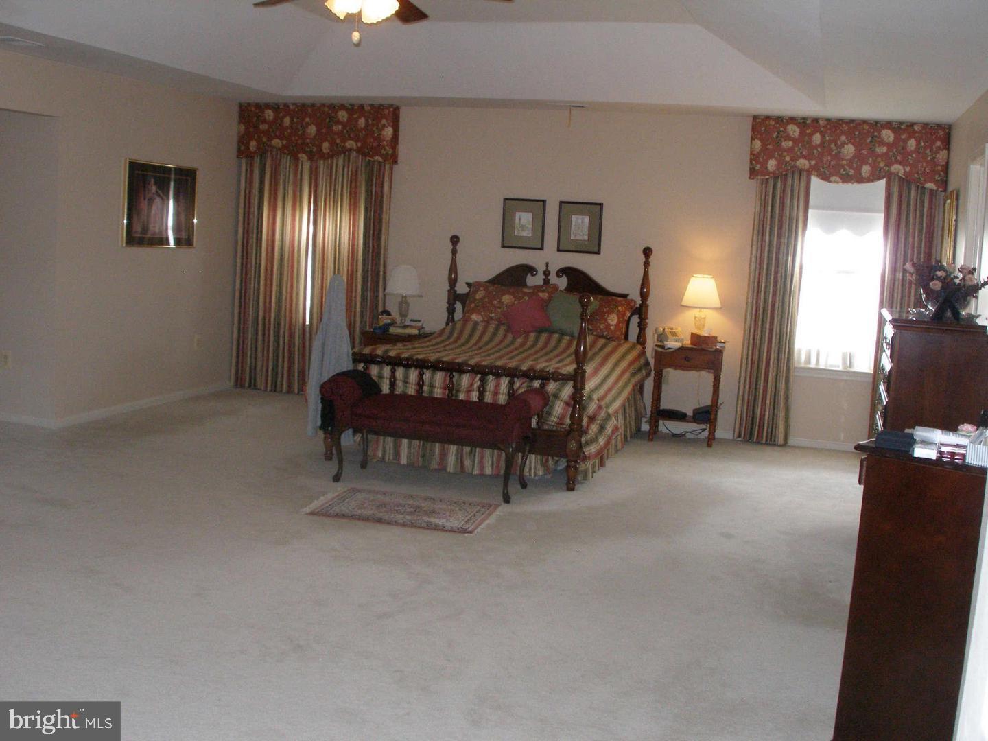 5886 RHODE ISLAND DR, WOODBRIDGE, Virginia 22193, 4 Bedrooms Bedrooms, ,3 BathroomsBathrooms,Residential,For sale,5886 RHODE ISLAND DR,VAPW2100418 MLS # VAPW2100418