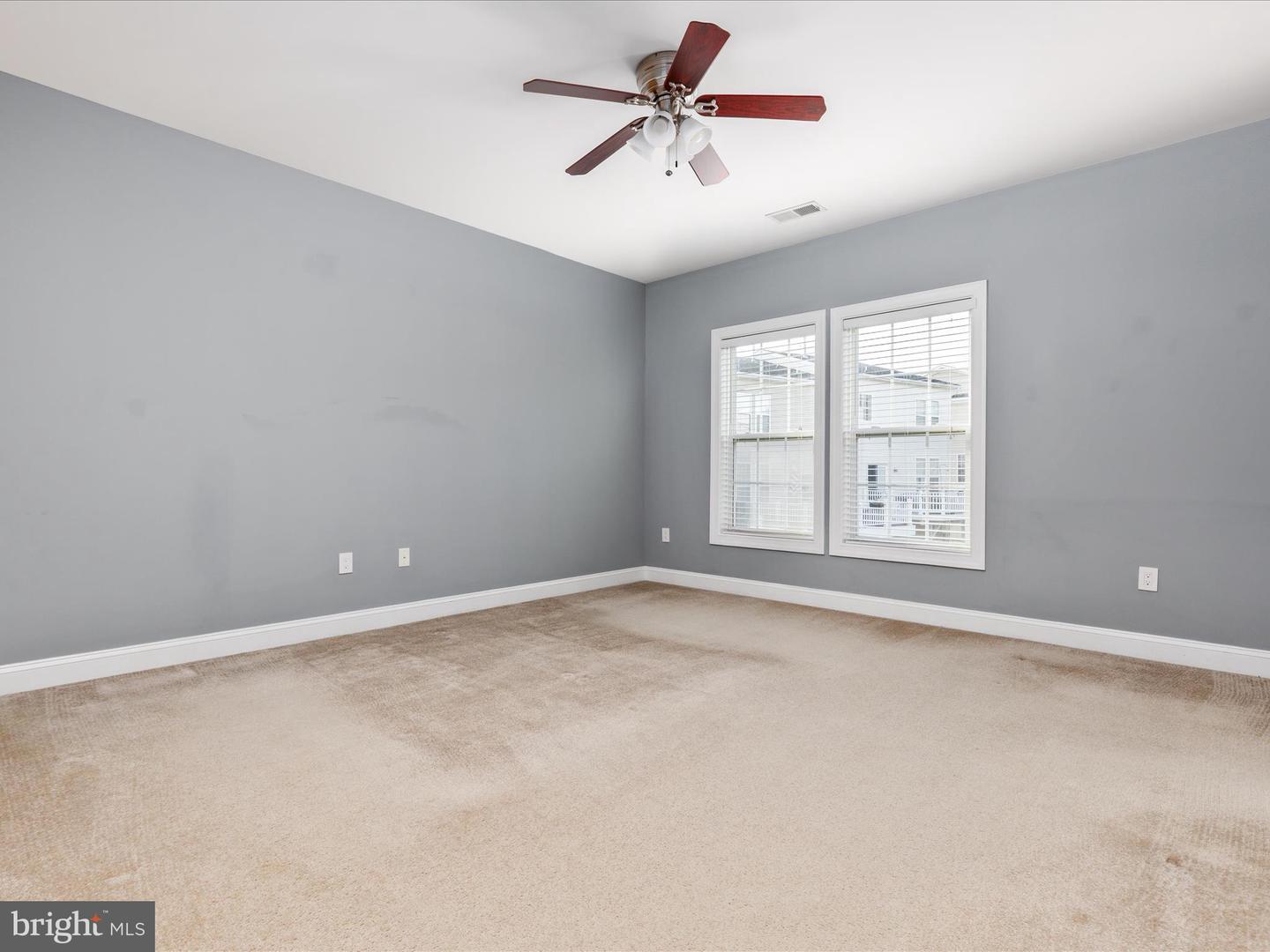 15997 GREYMILL MANOR DR, HAYMARKET, Virginia 20169, 3 Bedrooms Bedrooms, ,2 BathroomsBathrooms,Residential,For sale,15997 GREYMILL MANOR DR,VAPW2100526 MLS # VAPW2100526