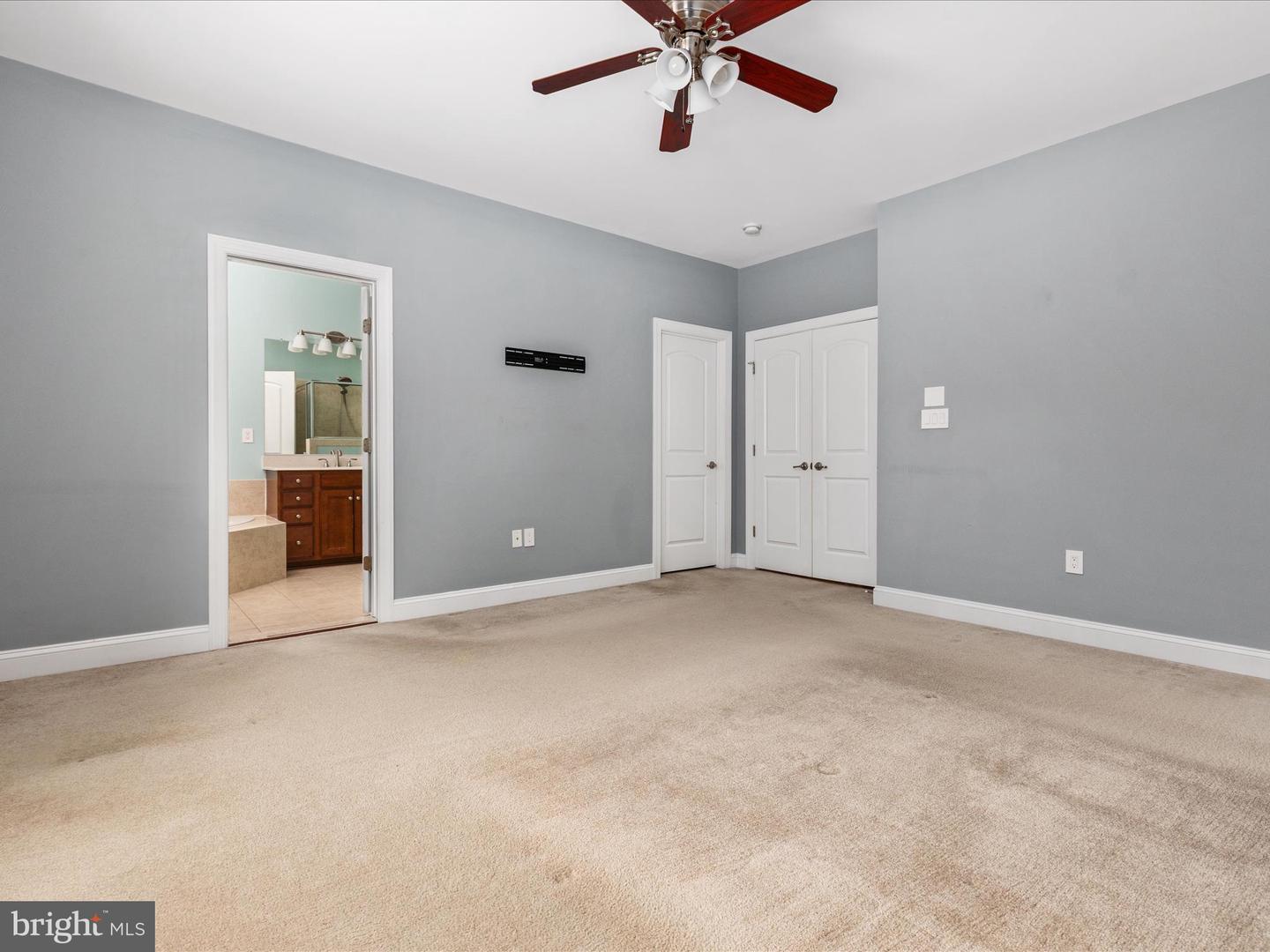 15997 GREYMILL MANOR DR, HAYMARKET, Virginia 20169, 3 Bedrooms Bedrooms, ,2 BathroomsBathrooms,Residential,For sale,15997 GREYMILL MANOR DR,VAPW2100526 MLS # VAPW2100526