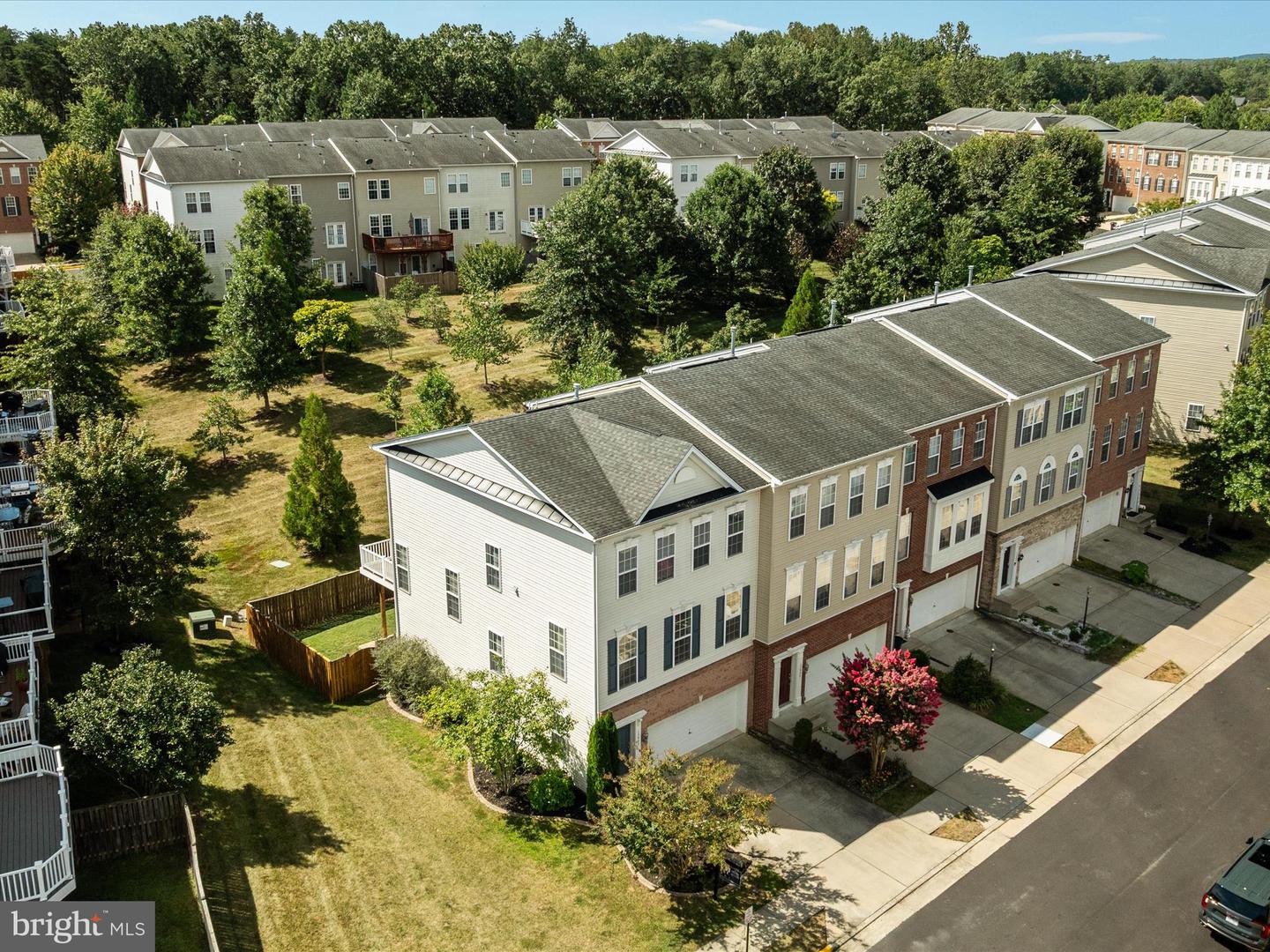 15997 GREYMILL MANOR DR, HAYMARKET, Virginia 20169, 3 Bedrooms Bedrooms, ,2 BathroomsBathrooms,Residential,For sale,15997 GREYMILL MANOR DR,VAPW2100526 MLS # VAPW2100526