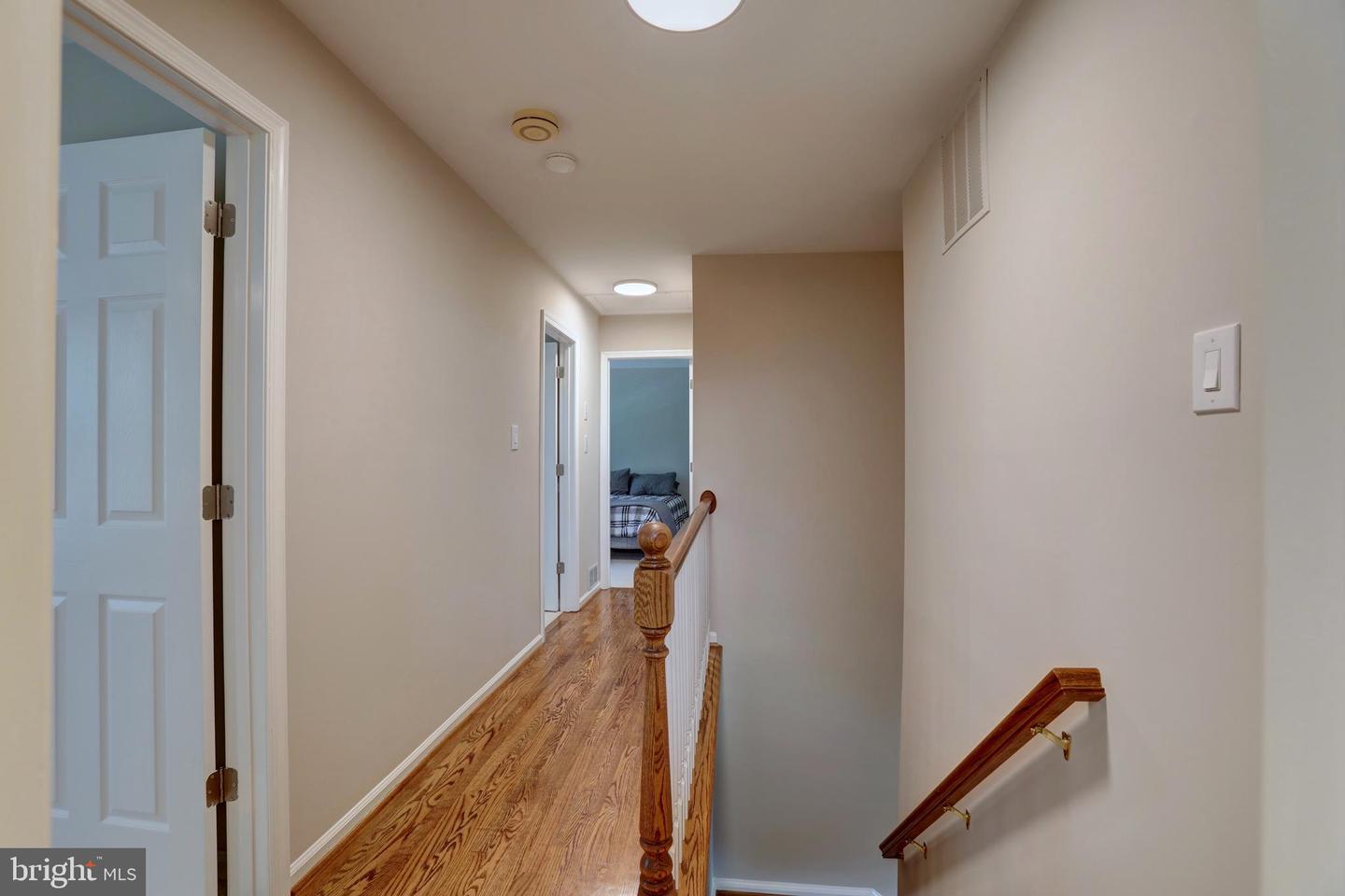 5712 MACKENZIE ST, CENTREVILLE, Virginia 20120, 5 Bedrooms Bedrooms, 9 Rooms Rooms,3 BathroomsBathrooms,Residential,For sale,5712 MACKENZIE ST,VAFX2260292 MLS # VAFX2260292