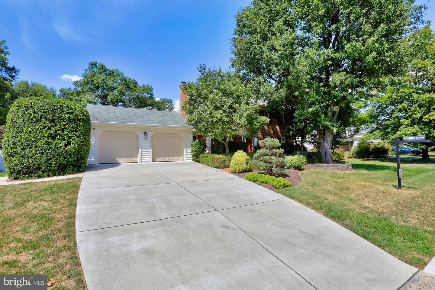 5712 MACKENZIE ST, CENTREVILLE, Virginia 20120, 5 Bedrooms Bedrooms, 9 Rooms Rooms,3 BathroomsBathrooms,Residential,For sale,5712 MACKENZIE ST,VAFX2260292 MLS # VAFX2260292