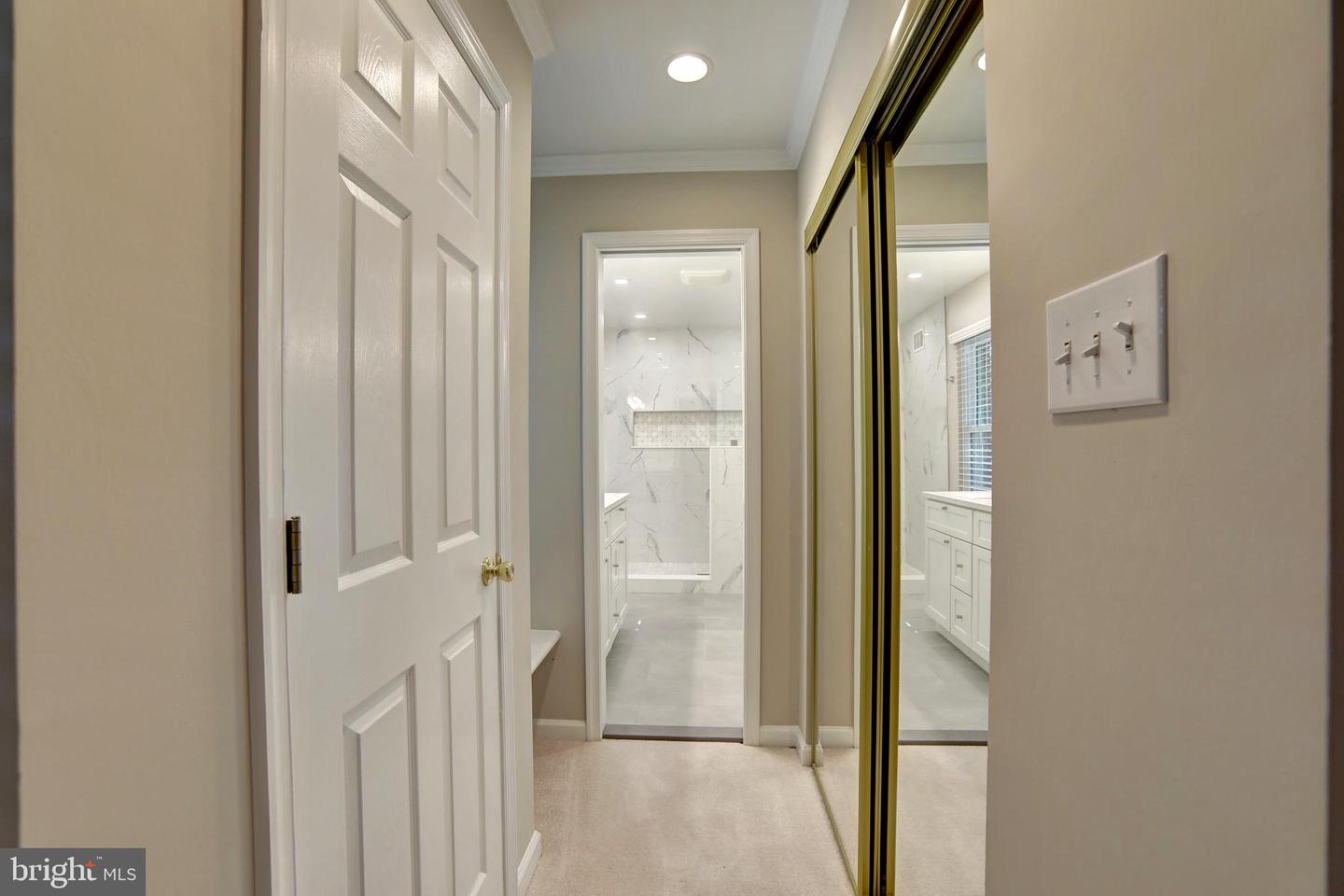 5712 MACKENZIE ST, CENTREVILLE, Virginia 20120, 5 Bedrooms Bedrooms, 9 Rooms Rooms,3 BathroomsBathrooms,Residential,For sale,5712 MACKENZIE ST,VAFX2260292 MLS # VAFX2260292
