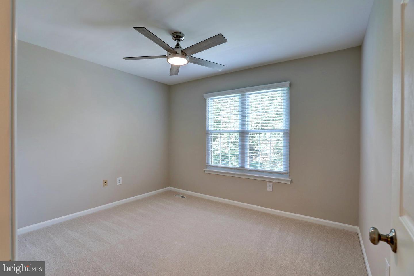 5712 MACKENZIE ST, CENTREVILLE, Virginia 20120, 5 Bedrooms Bedrooms, 9 Rooms Rooms,3 BathroomsBathrooms,Residential,For sale,5712 MACKENZIE ST,VAFX2260292 MLS # VAFX2260292