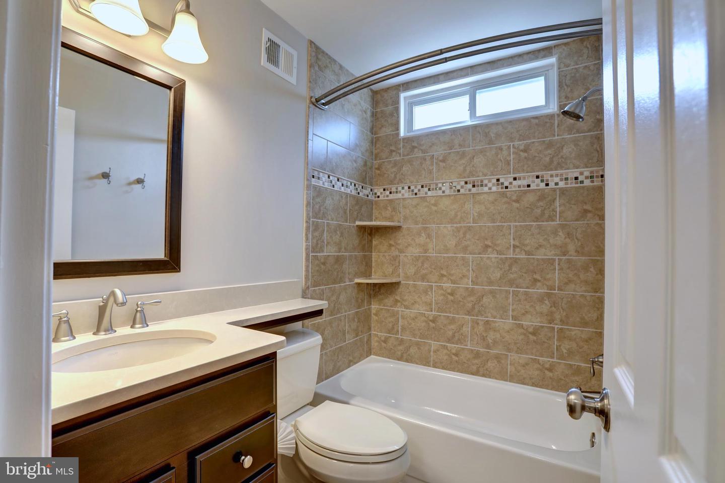 5712 MACKENZIE ST, CENTREVILLE, Virginia 20120, 5 Bedrooms Bedrooms, 9 Rooms Rooms,3 BathroomsBathrooms,Residential,For sale,5712 MACKENZIE ST,VAFX2260292 MLS # VAFX2260292