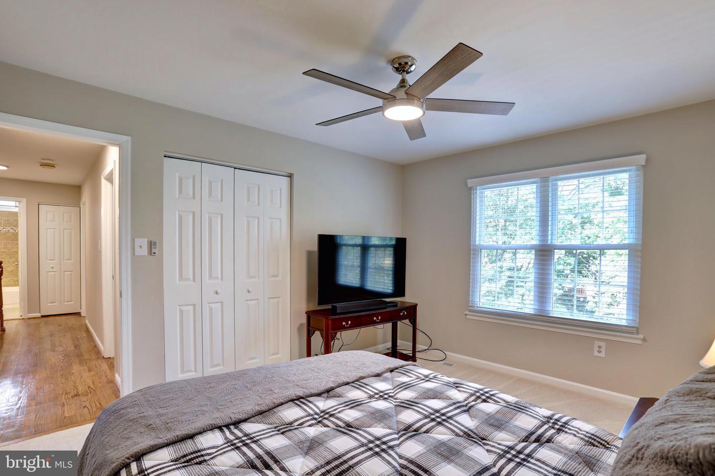 5712 MACKENZIE ST, CENTREVILLE, Virginia 20120, 5 Bedrooms Bedrooms, 9 Rooms Rooms,3 BathroomsBathrooms,Residential,For sale,5712 MACKENZIE ST,VAFX2260292 MLS # VAFX2260292