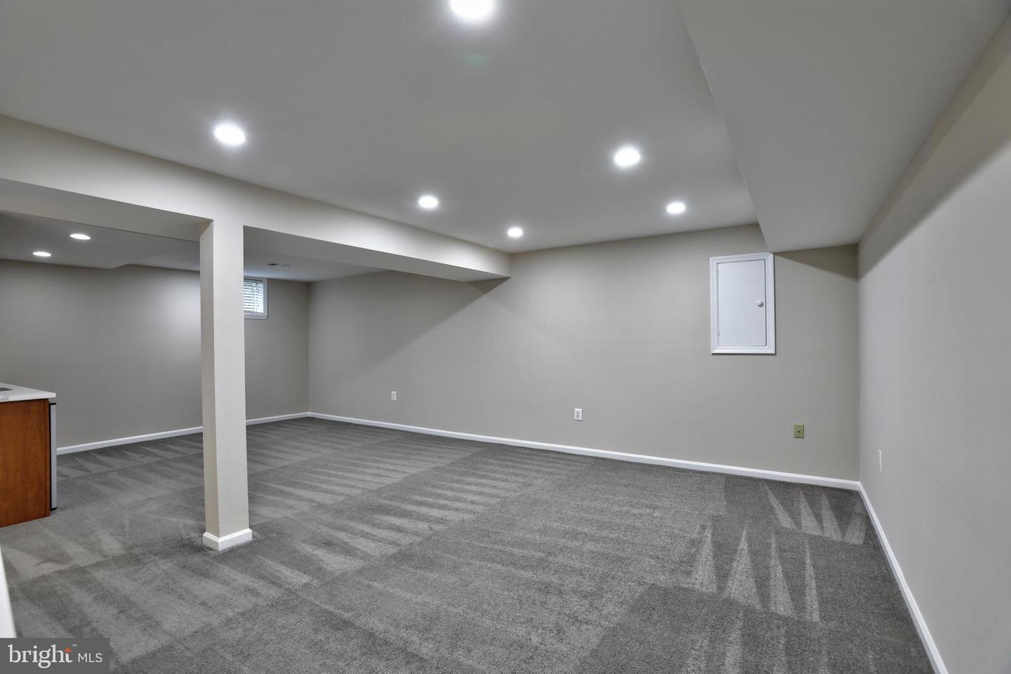 5712 MACKENZIE ST, CENTREVILLE, Virginia 20120, 5 Bedrooms Bedrooms, 9 Rooms Rooms,3 BathroomsBathrooms,Residential,For sale,5712 MACKENZIE ST,VAFX2260292 MLS # VAFX2260292