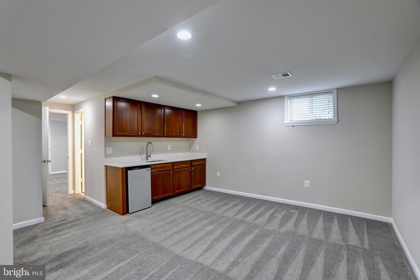 5712 MACKENZIE ST, CENTREVILLE, Virginia 20120, 5 Bedrooms Bedrooms, 9 Rooms Rooms,3 BathroomsBathrooms,Residential,For sale,5712 MACKENZIE ST,VAFX2260292 MLS # VAFX2260292