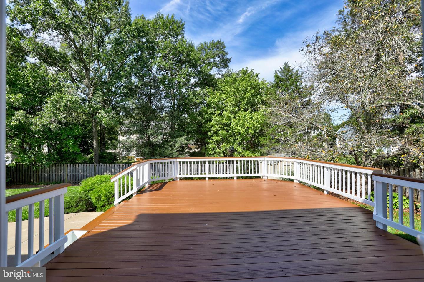 5712 MACKENZIE ST, CENTREVILLE, Virginia 20120, 5 Bedrooms Bedrooms, 9 Rooms Rooms,3 BathroomsBathrooms,Residential,For sale,5712 MACKENZIE ST,VAFX2260292 MLS # VAFX2260292