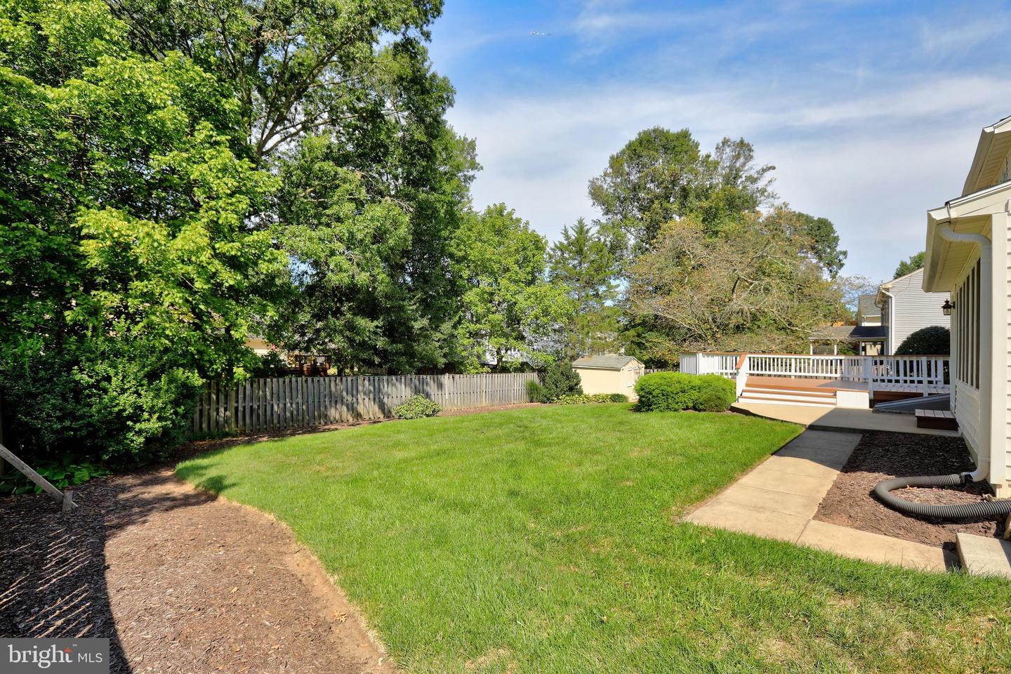 5712 MACKENZIE ST, CENTREVILLE, Virginia 20120, 5 Bedrooms Bedrooms, 9 Rooms Rooms,3 BathroomsBathrooms,Residential,For sale,5712 MACKENZIE ST,VAFX2260292 MLS # VAFX2260292