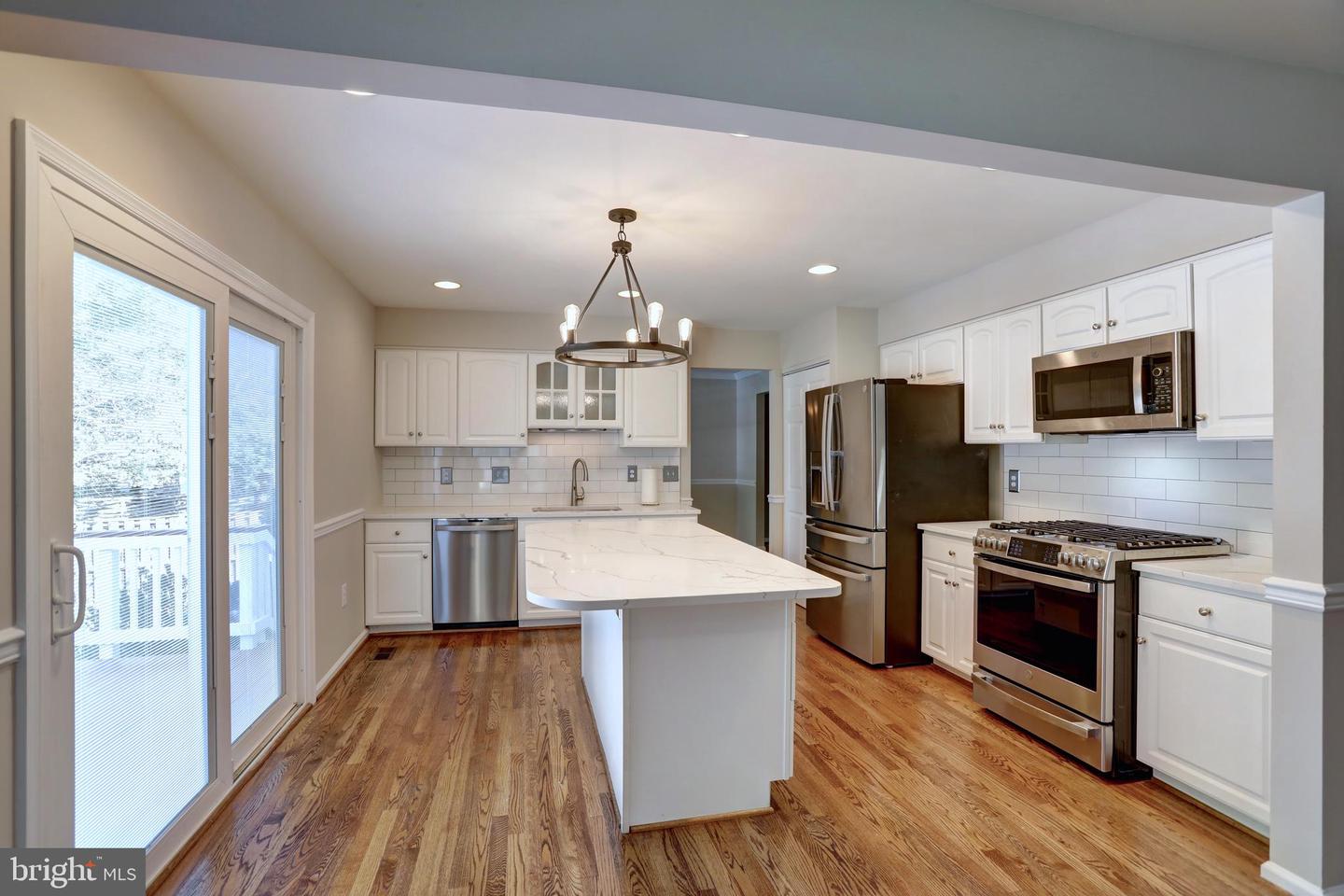 5712 MACKENZIE ST, CENTREVILLE, Virginia 20120, 5 Bedrooms Bedrooms, 9 Rooms Rooms,3 BathroomsBathrooms,Residential,For sale,5712 MACKENZIE ST,VAFX2260292 MLS # VAFX2260292