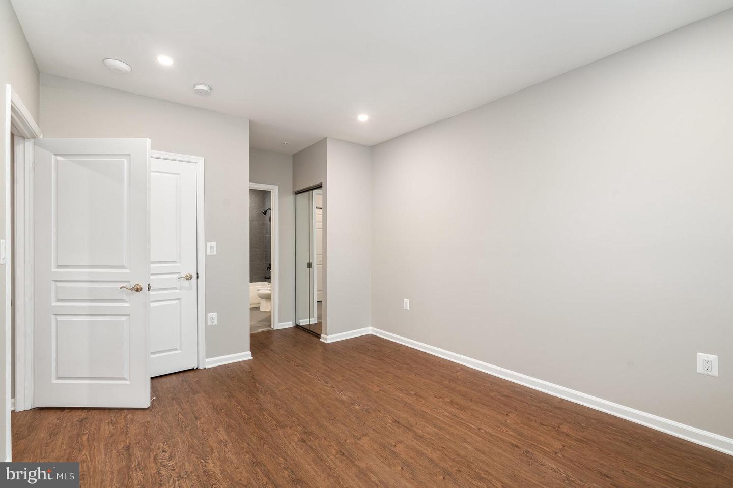 12915 ALTON SQ #117, HERNDON, Virginia 20170, 1 Bedroom Bedrooms, ,1 BathroomBathrooms,Residential,For sale,12915 ALTON SQ #117,VAFX2260508 MLS # VAFX2260508