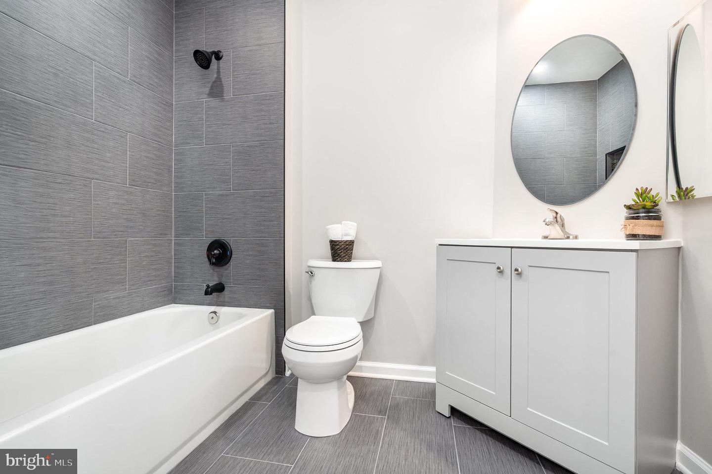 12915 ALTON SQ #117, HERNDON, Virginia 20170, 1 Bedroom Bedrooms, ,1 BathroomBathrooms,Residential,For sale,12915 ALTON SQ #117,VAFX2260508 MLS # VAFX2260508
