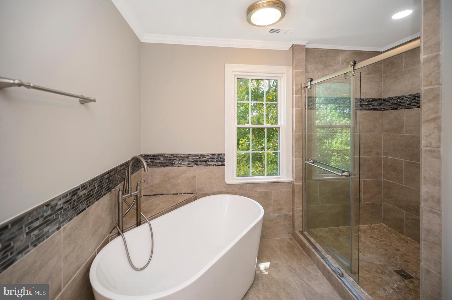 4310 ESSEX CT, FREDERICKSBURG, Virginia 22408, 5 Bedrooms Bedrooms, ,2 BathroomsBathrooms,Residential,For sale,4310 ESSEX CT,VASP2035478 MLS # VASP2035478