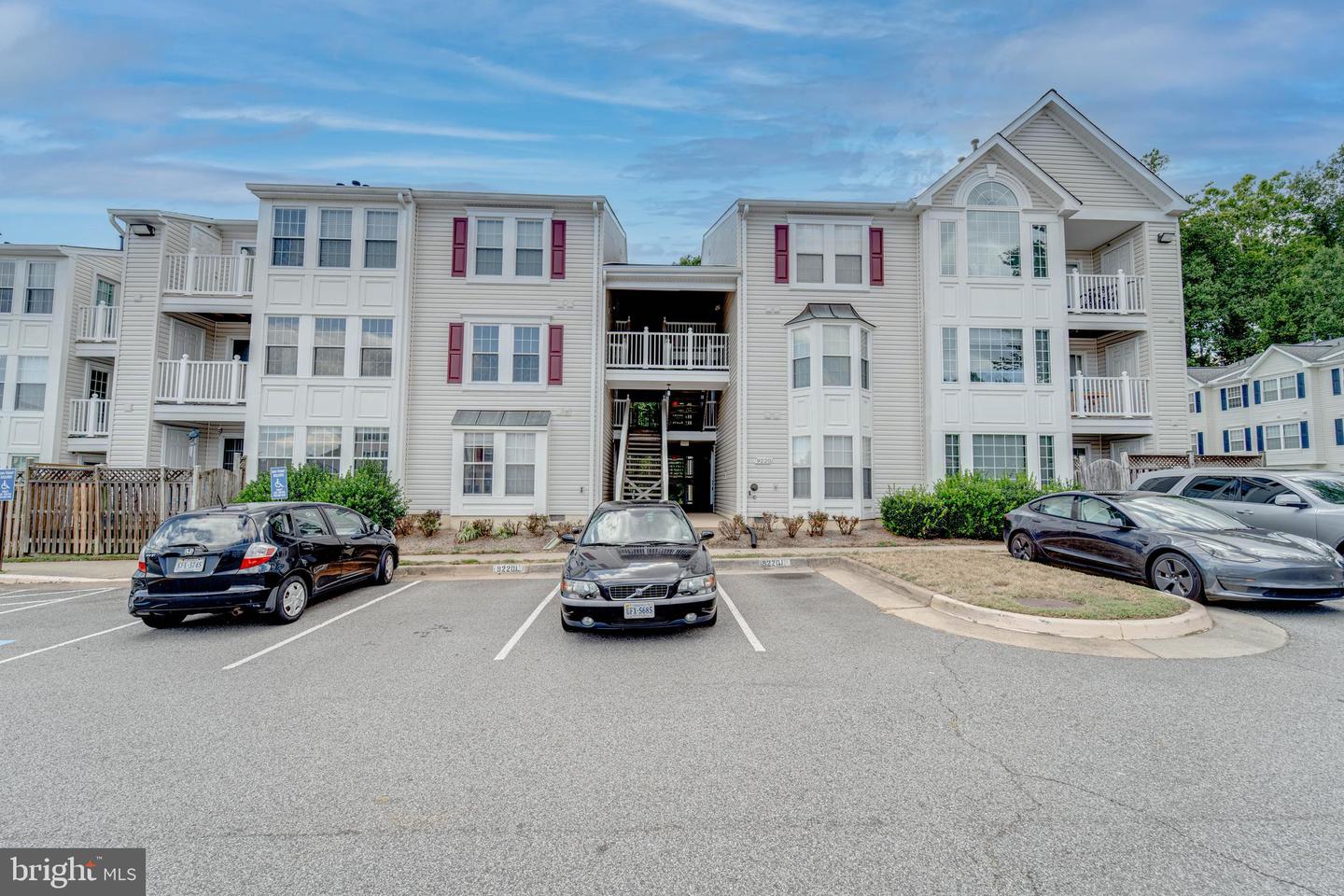 9220-E CARDINAL FOREST LN #E, LORTON, Virginia 22079, 2 Bedrooms Bedrooms, ,2 BathroomsBathrooms,Residential,For sale,9220-E CARDINAL FOREST LN #E,VAFX2261870 MLS # VAFX2261870