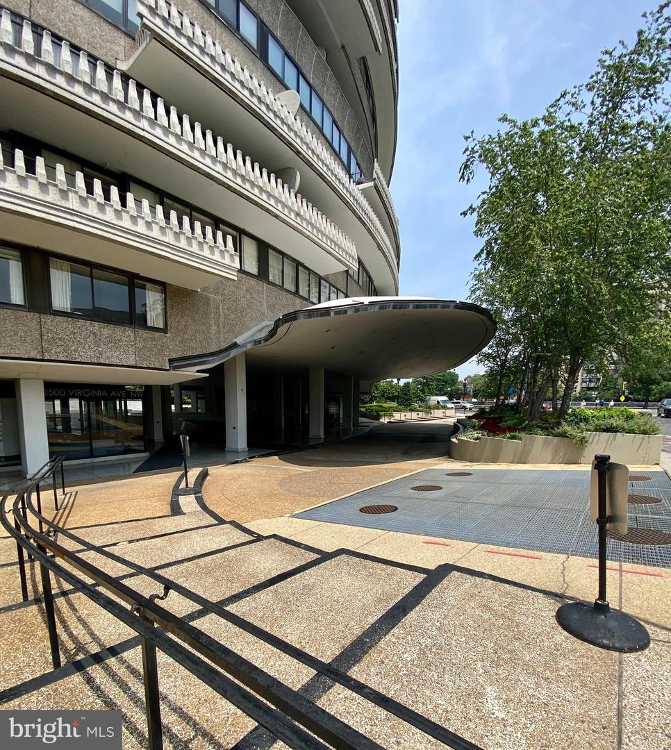 2500 VIRGINIA AVE NW #1108-S, WASHINGTON, District Of Columbia 20037, 2 Bedrooms Bedrooms, ,2 BathroomsBathrooms,Residential,For sale,2500 VIRGINIA AVE NW #1108-S,DCDC2215872 MLS # DCDC2215872