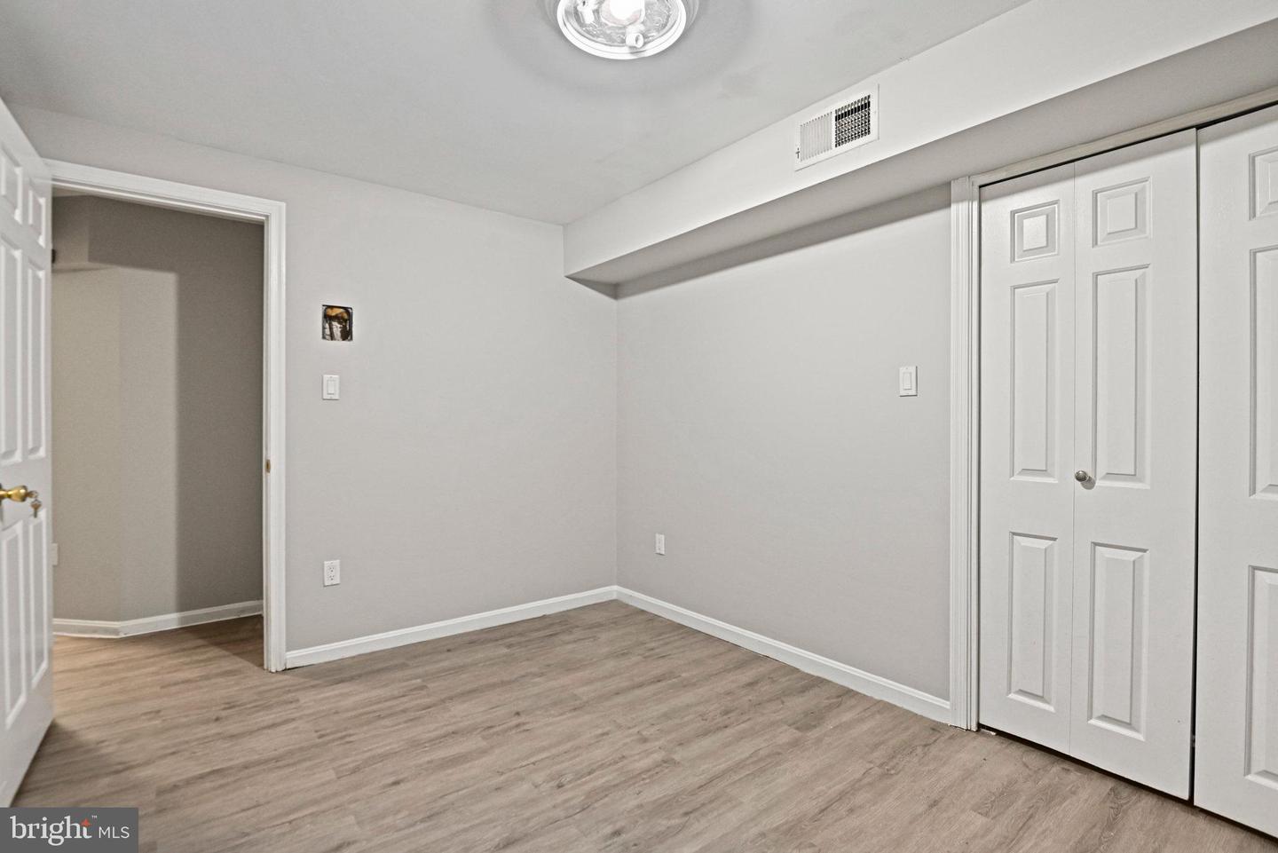 1704 CLOVELLY CT, VIENNA, Virginia 22182, 6 Bedrooms Bedrooms, ,3 BathroomsBathrooms,Residential,For sale,1704 CLOVELLY CT,VAFX2263060 MLS # VAFX2263060