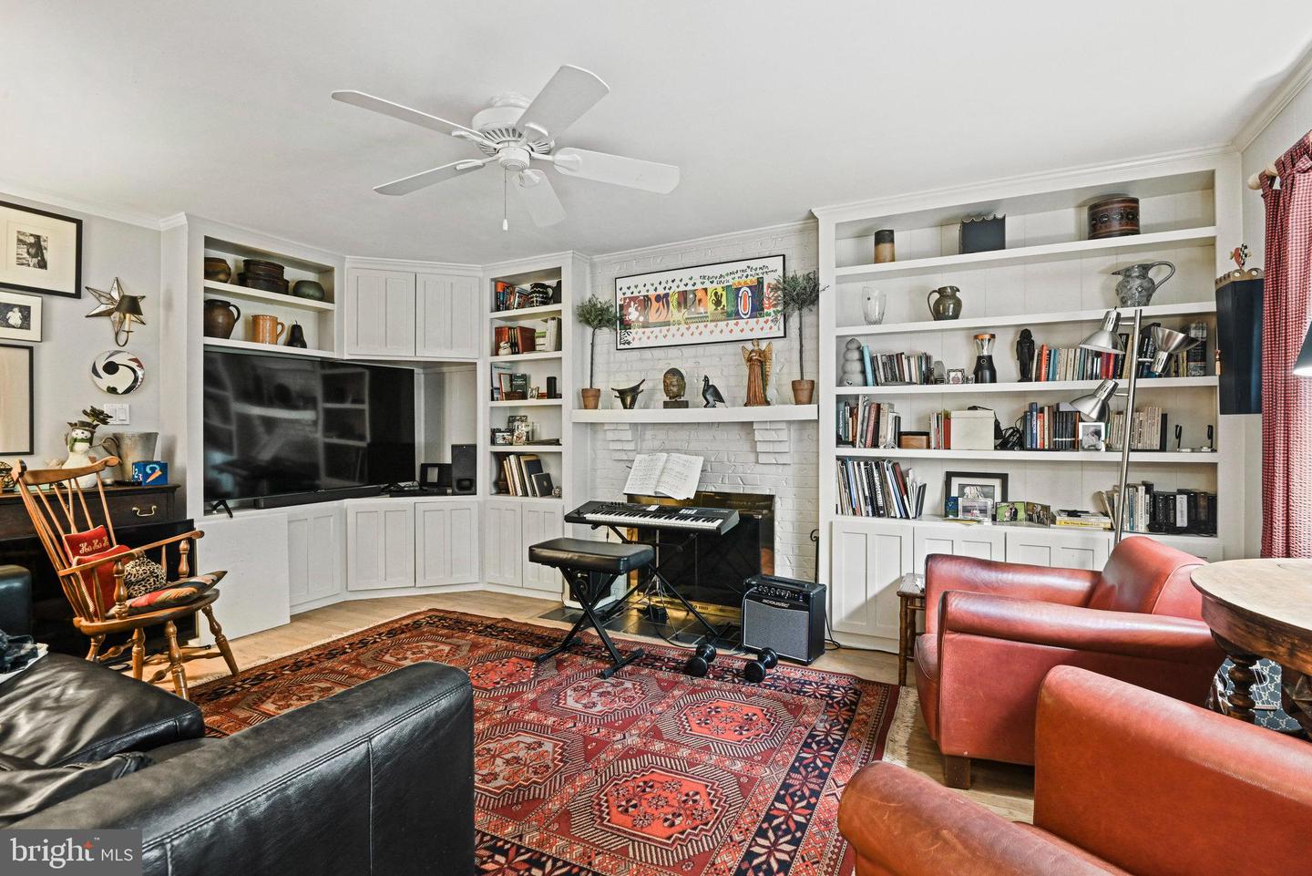 1704 CLOVELLY CT, VIENNA, Virginia 22182, 6 Bedrooms Bedrooms, ,3 BathroomsBathrooms,Residential,For sale,1704 CLOVELLY CT,VAFX2263060 MLS # VAFX2263060