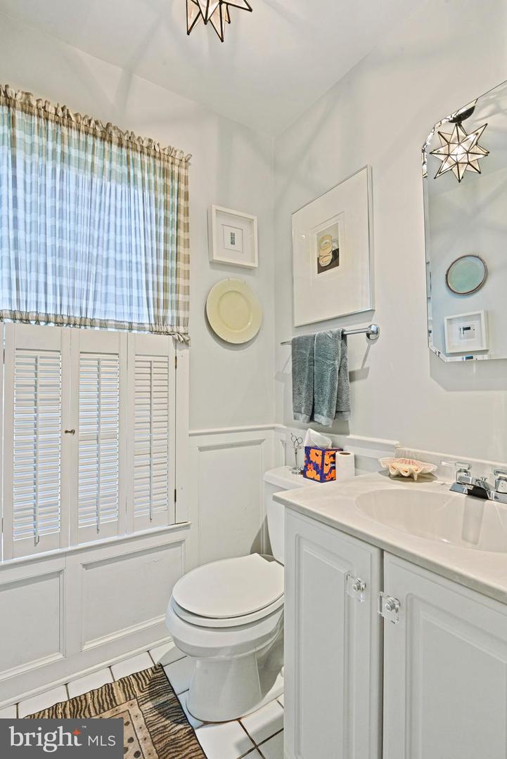 1704 CLOVELLY CT, VIENNA, Virginia 22182, 6 Bedrooms Bedrooms, ,3 BathroomsBathrooms,Residential,For sale,1704 CLOVELLY CT,VAFX2263060 MLS # VAFX2263060