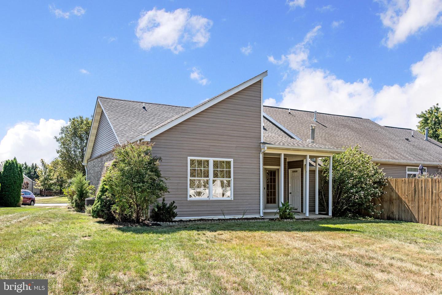 120 BAYBERRY CT, STEPHENS CITY, Virginia 22655, 2 Bedrooms Bedrooms, ,2 BathroomsBathrooms,Residential,For sale,120 BAYBERRY CT,VAFV2036394 MLS # VAFV2036394