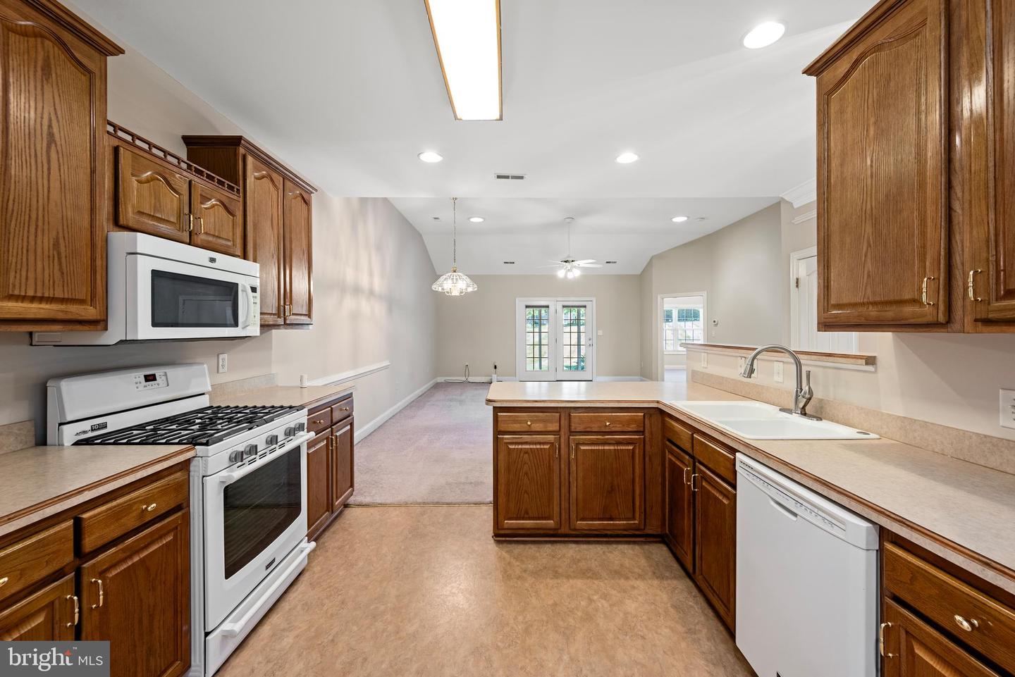 120 BAYBERRY CT, STEPHENS CITY, Virginia 22655, 2 Bedrooms Bedrooms, ,2 BathroomsBathrooms,Residential,For sale,120 BAYBERRY CT,VAFV2036394 MLS # VAFV2036394
